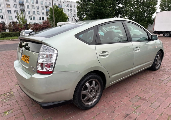 Toyota Prius cena 25000 przebieg: 240000, rok produkcji 2007 z Warszawa małe 631